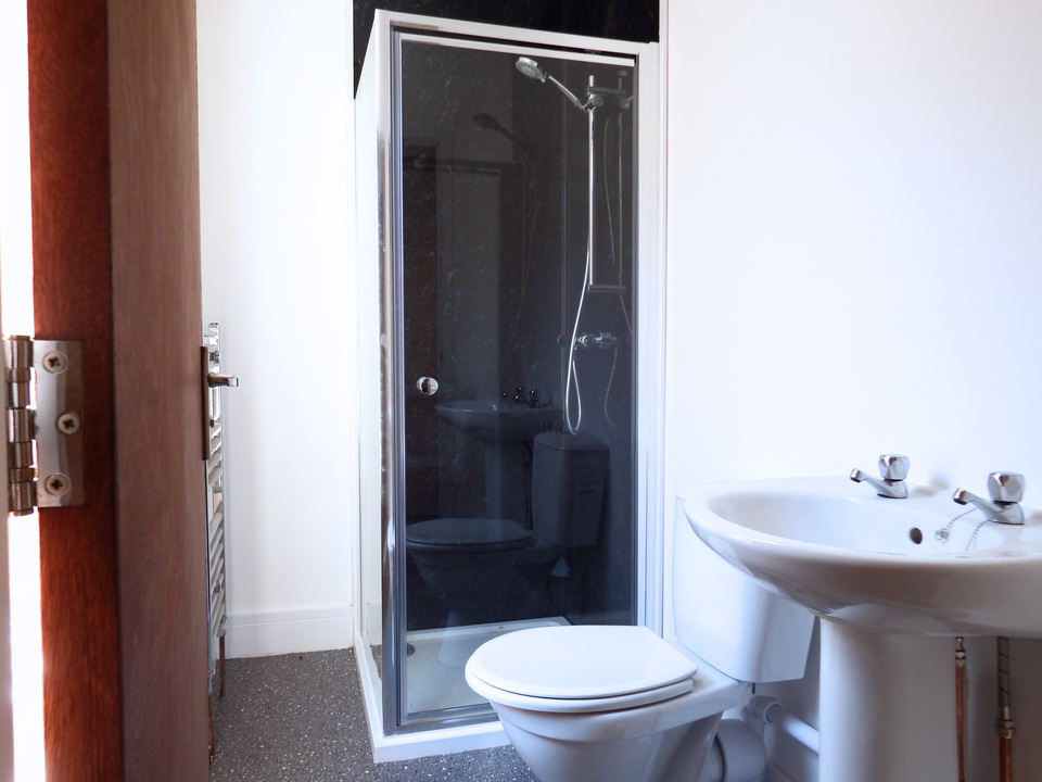 1 bed house of multiple occupation to rent in Walpole Road, Great Yarmouth, Norfolk  - Property Image 12