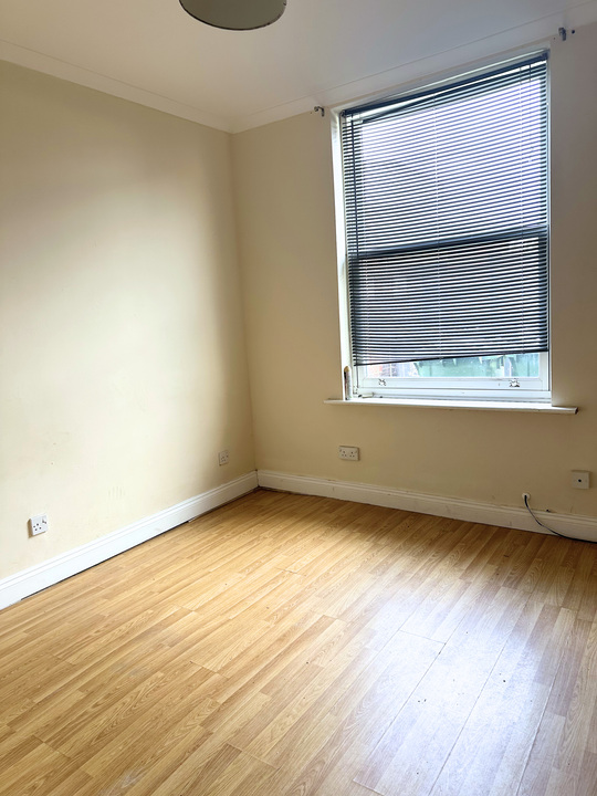 1 bed studio flat to rent in North Quay Great Yarmouth, Norfolk - Property Image 1