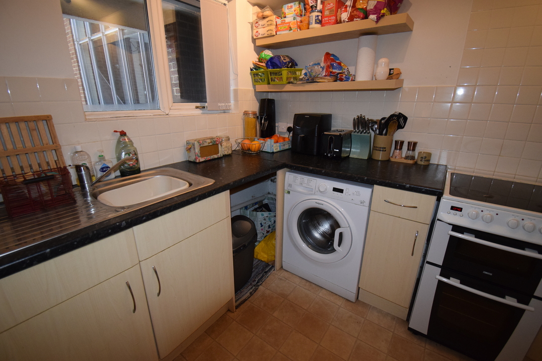 2 bed apartment to rent in Cairns Court, Norwich, Norwich 4