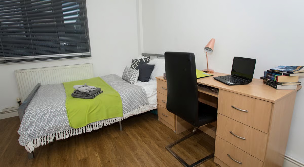 1 bed studio flat to rent in Surrey Quays Landale House, 101 Lower Road, London  - Property Image 2