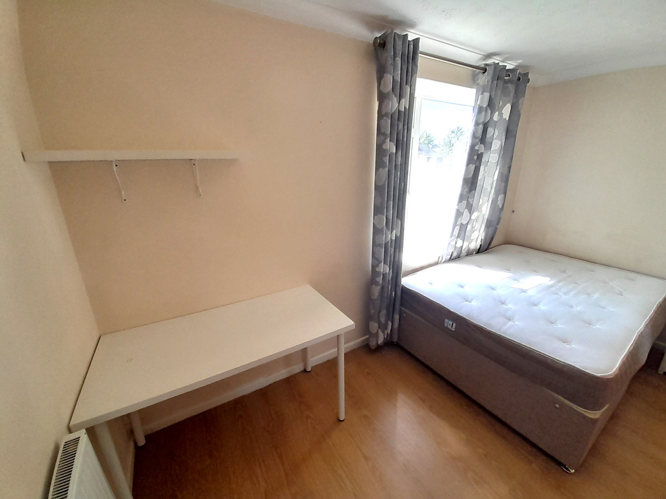 5 bed semi-detached house to rent in Rooms at Brereton Close, Norwich, Norfolk  - Property Image 6
