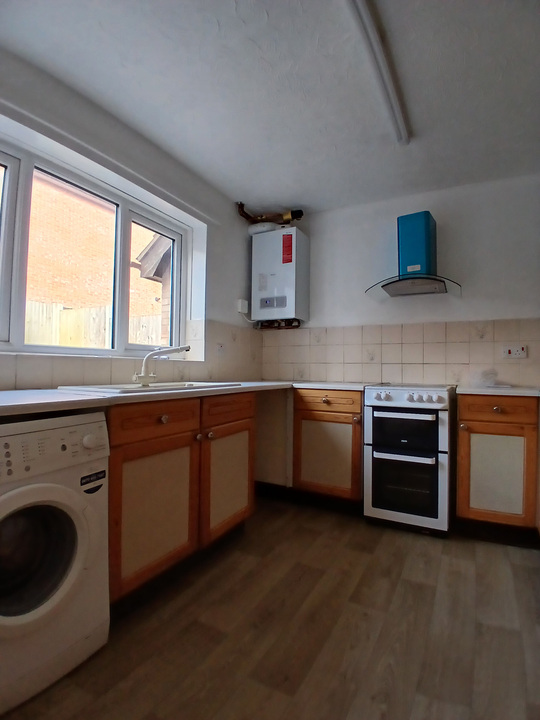 3 bed semi-detached house to rent in Lindford Drive, Norwich  - Property Image 11