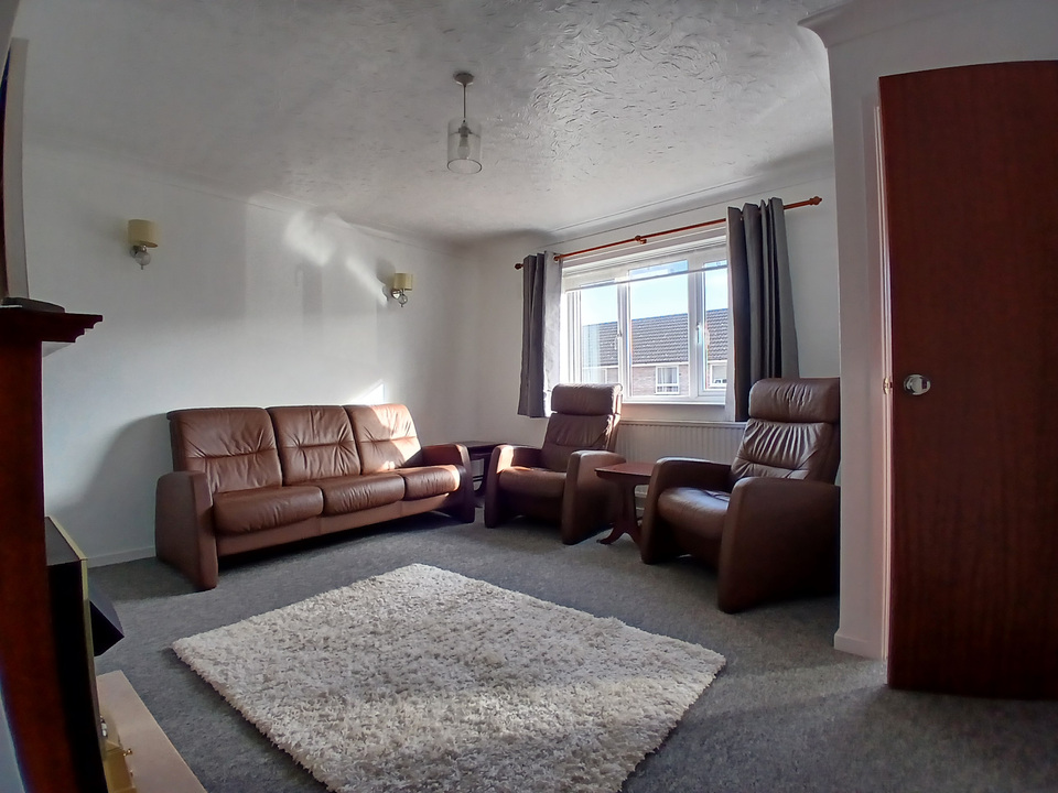 3 bed semi-detached house to rent in Lindford Drive, Norwich - Property Image 1