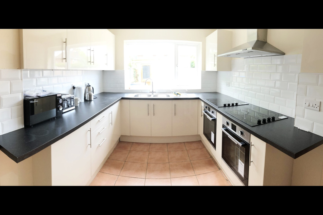 6 bed semi-detached house to rent in Leng Crescent, Norwich, Norfolk  - Property Image 4