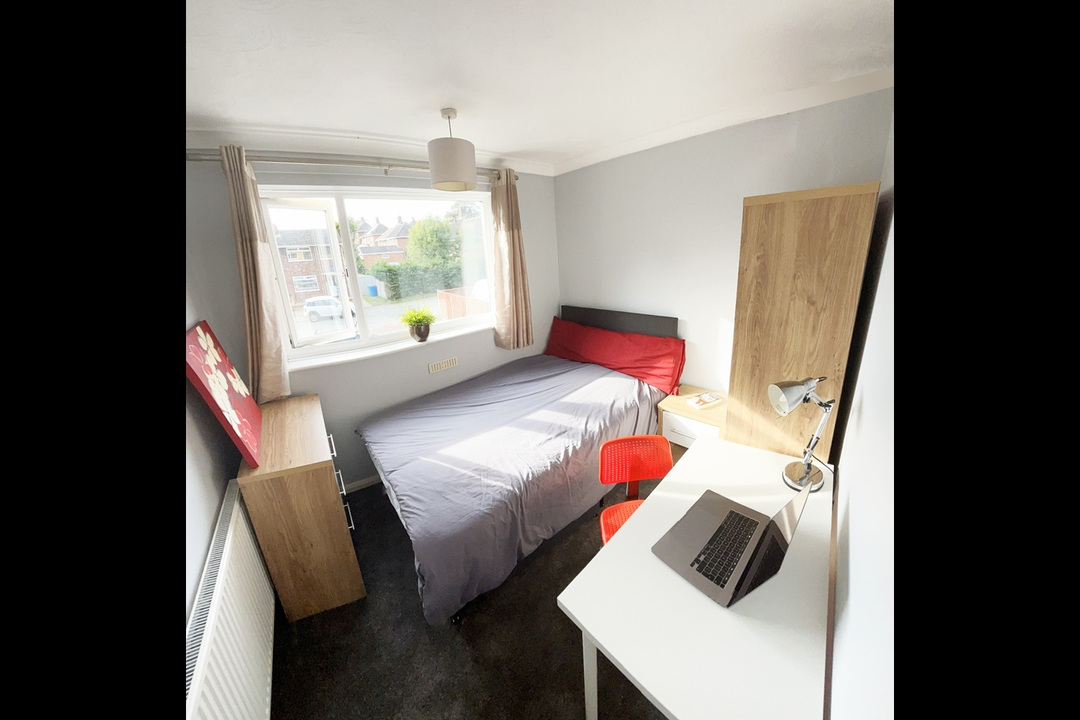 6 bed semi-detached house to rent in Leng Crescent, Norwich, Norfolk  - Property Image 10