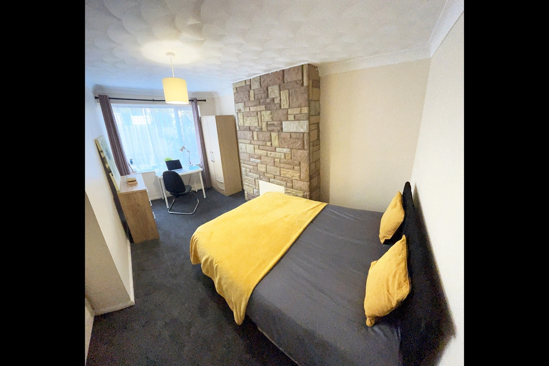 6 bed semi-detached house to rent in Leng Crescent, Norwich, Norfolk  - Property Image 12