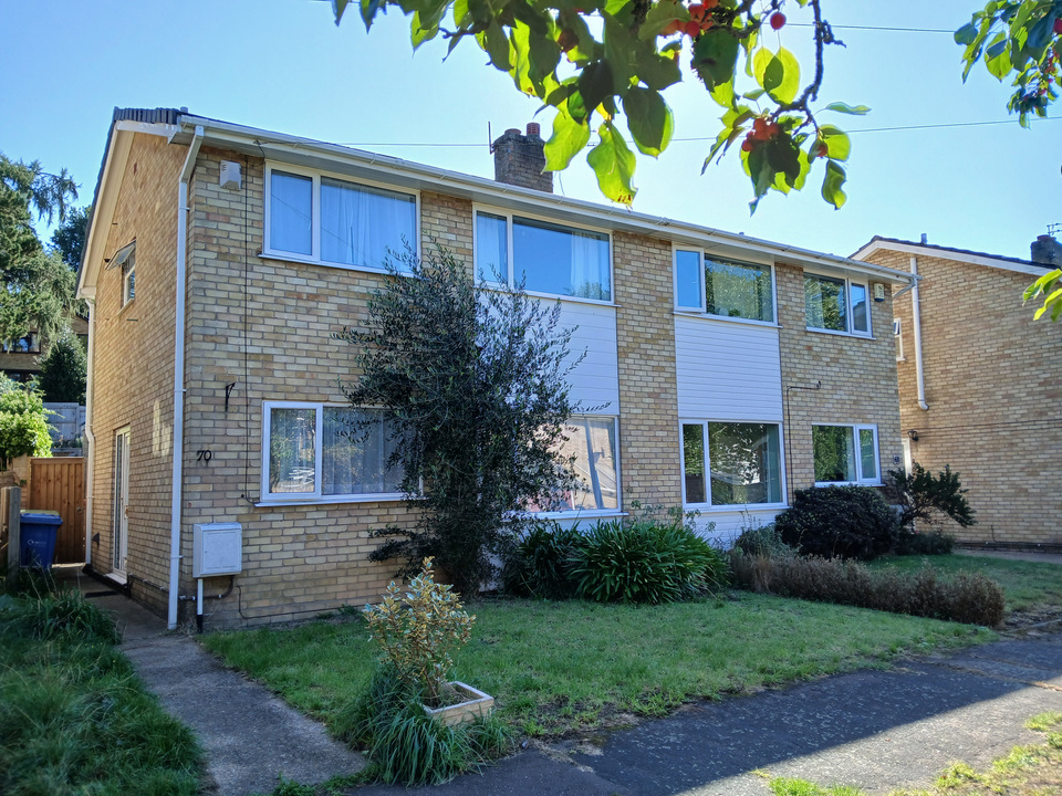 3 bed semi-detached house to rent in Leng Crescent, Norwich, Norfolk - Property Image 1