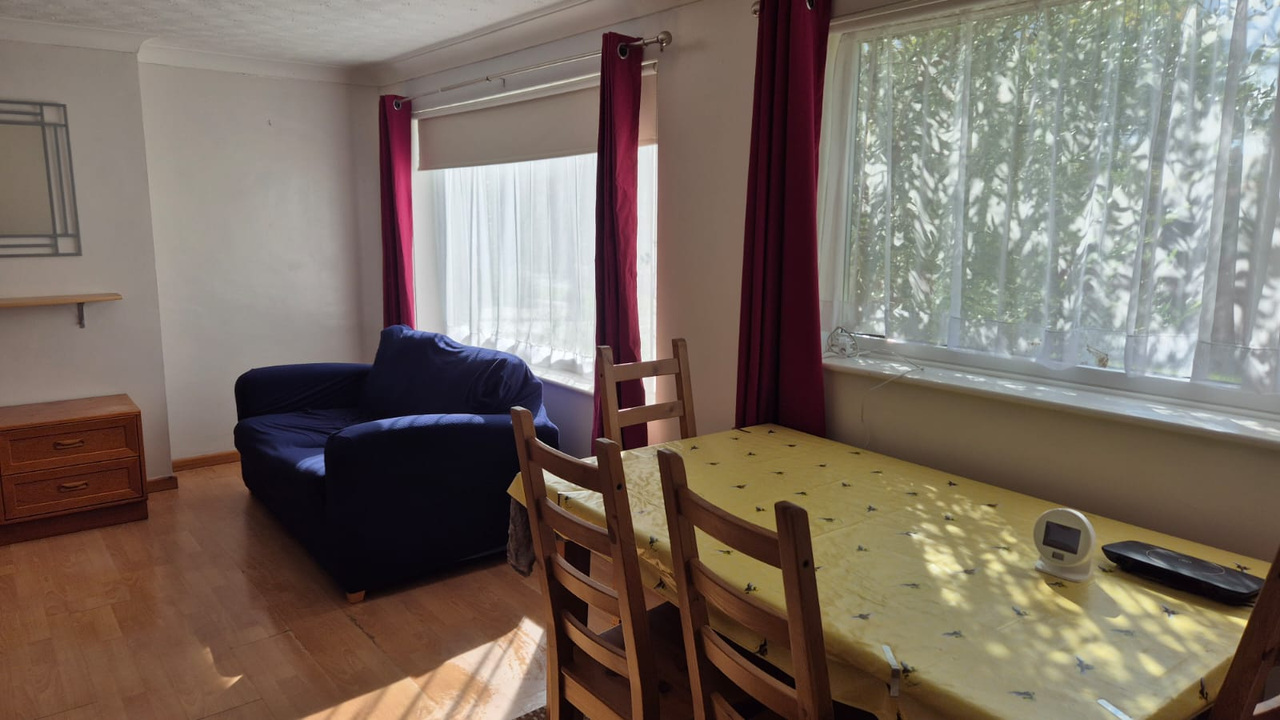 3 bed semi-detached house to rent in Leng Crescent, Norwich, Norfolk  - Property Image 5