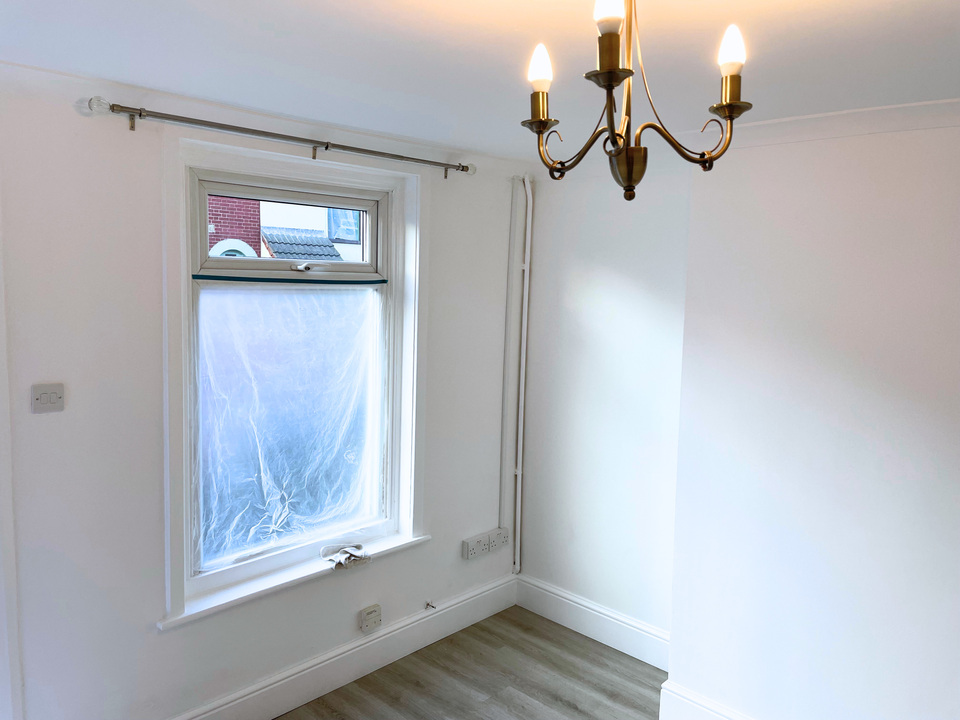 Terraced house to rent in Lower Cliff Road, Gorleston - Property Image 2