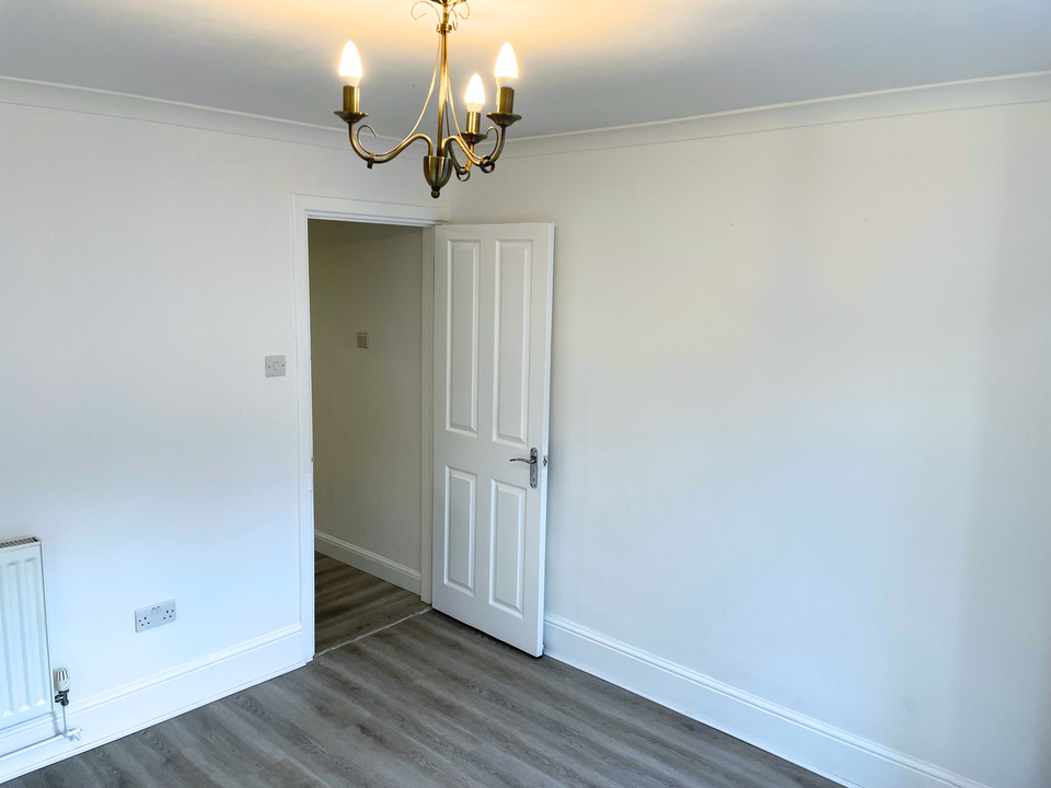 Terraced house to rent in Lower Cliff Road, Gorleston - Property Image 3