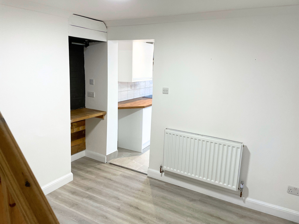 Terraced house to rent in Lower Cliff Road, Gorleston - Property Image 4