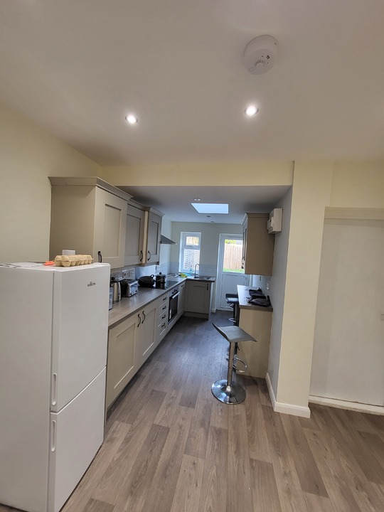 5 bed terraced house to rent in Beecheno Road, Norwich 2