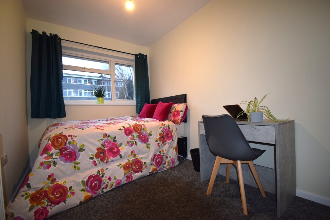 5 bed terraced house to rent in Northfields, Norwich 10