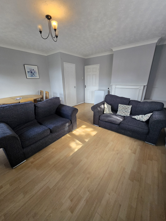 3 bed maisonette to rent in Globe Place, Norwich, Norfolk  - Property Image 2