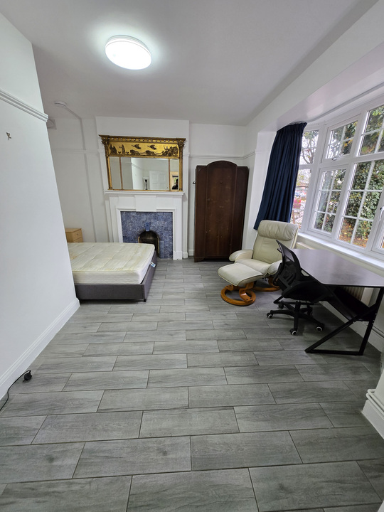 5 bed house to rent in Larkman Lane, Norwich 9