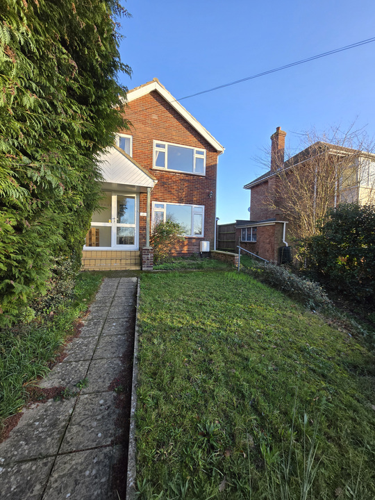 5 bed house to rent in Bluebell Crescent, Norwich, Norwich  - Property Image 1