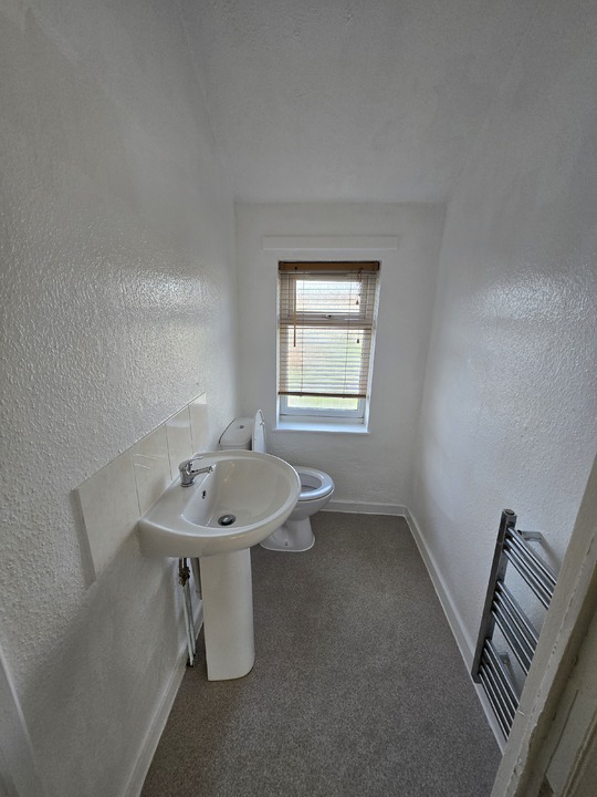 4 bed terraced house to rent in Lound Road, Norwich  - Property Image 7