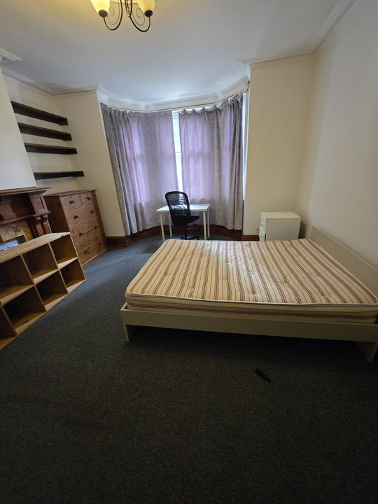 5 bed terraced house to rent in Earlham Road, Norwich  - Property Image 6