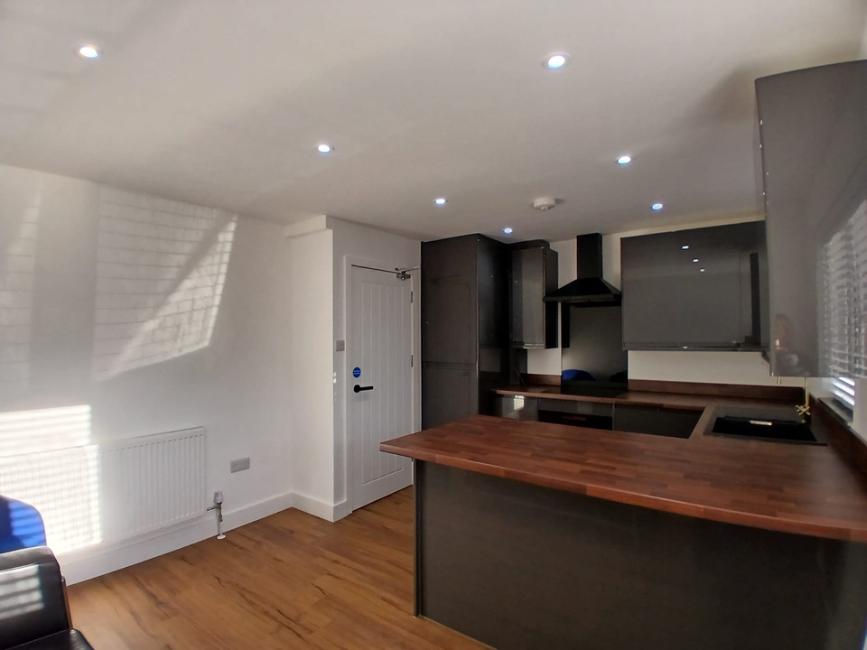 4 bed end of terrace house to rent in Brampton Court, Norwich 18