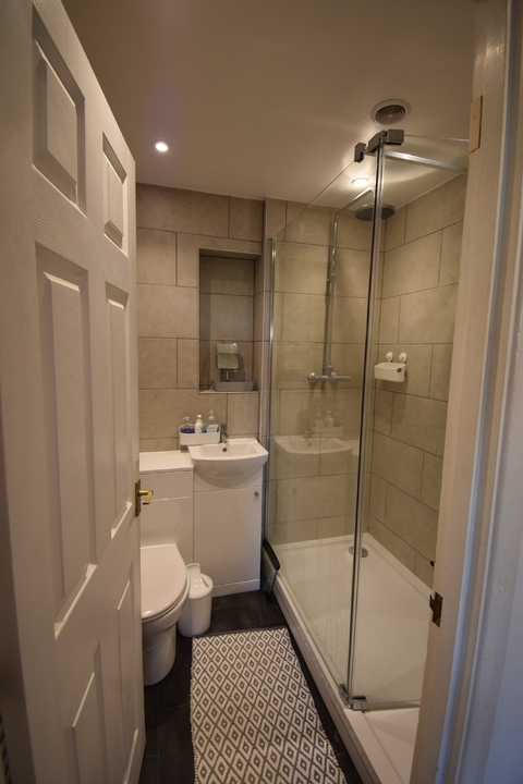 4 bed semi-detached bungalow to rent in Bek Close, Norwich 8