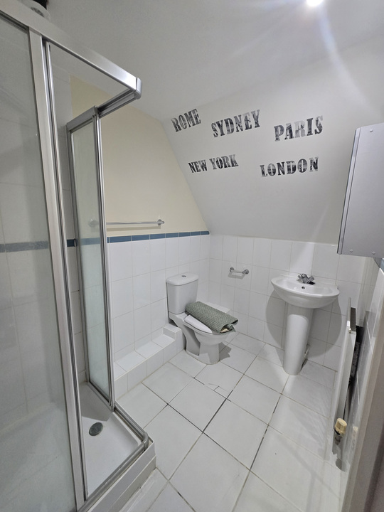 6 bed to rent in Whistlefish Court, Norwich, Norwich  - Property Image 9