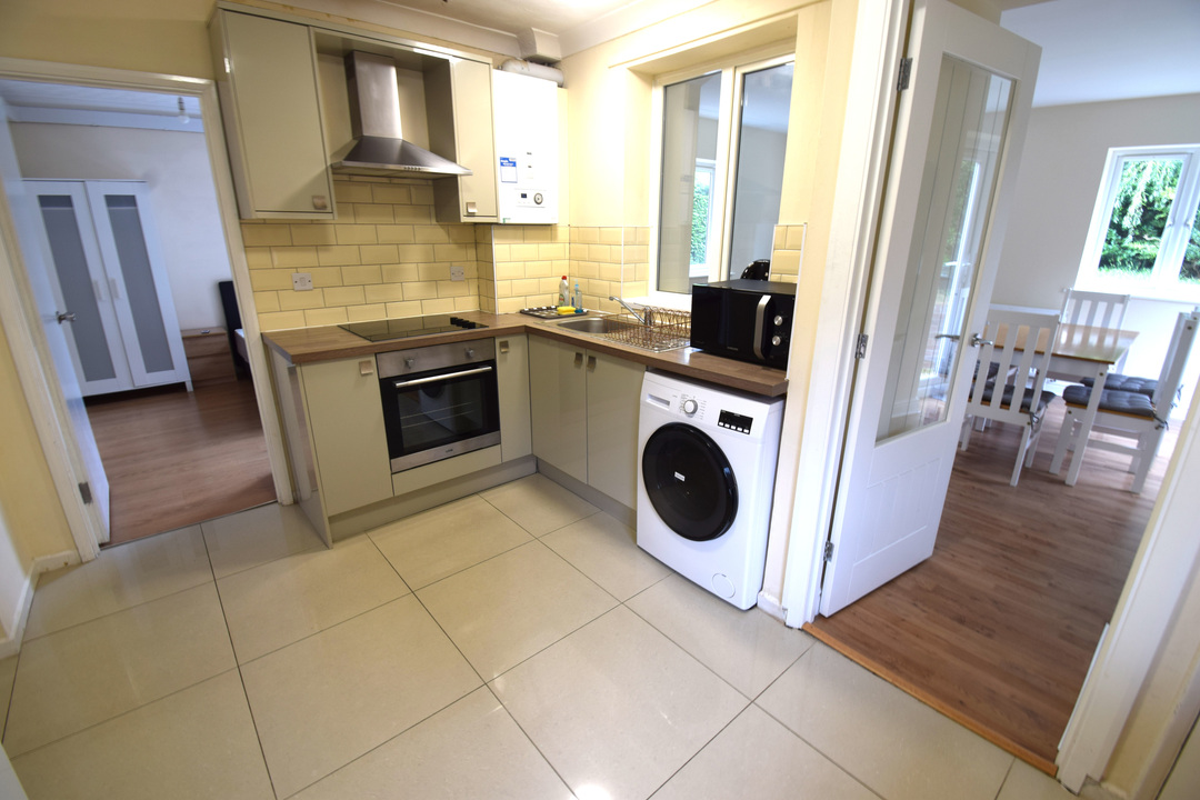 5 bed semi-detached house for sale in Brereton Close, Norwich  - Property Image 5