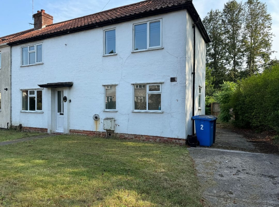 3 bed semi-detached house to rent in Close to UEA - Property Image 1