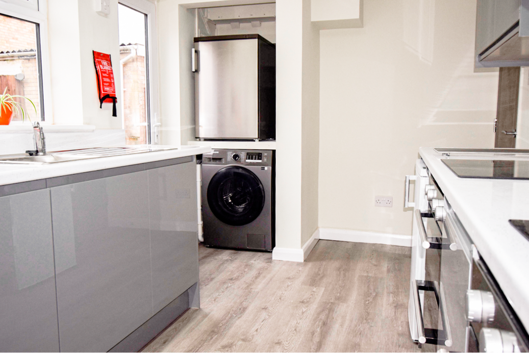 6 bed to rent in Rooms at Leng Crescent, Norwich  - Property Image 3