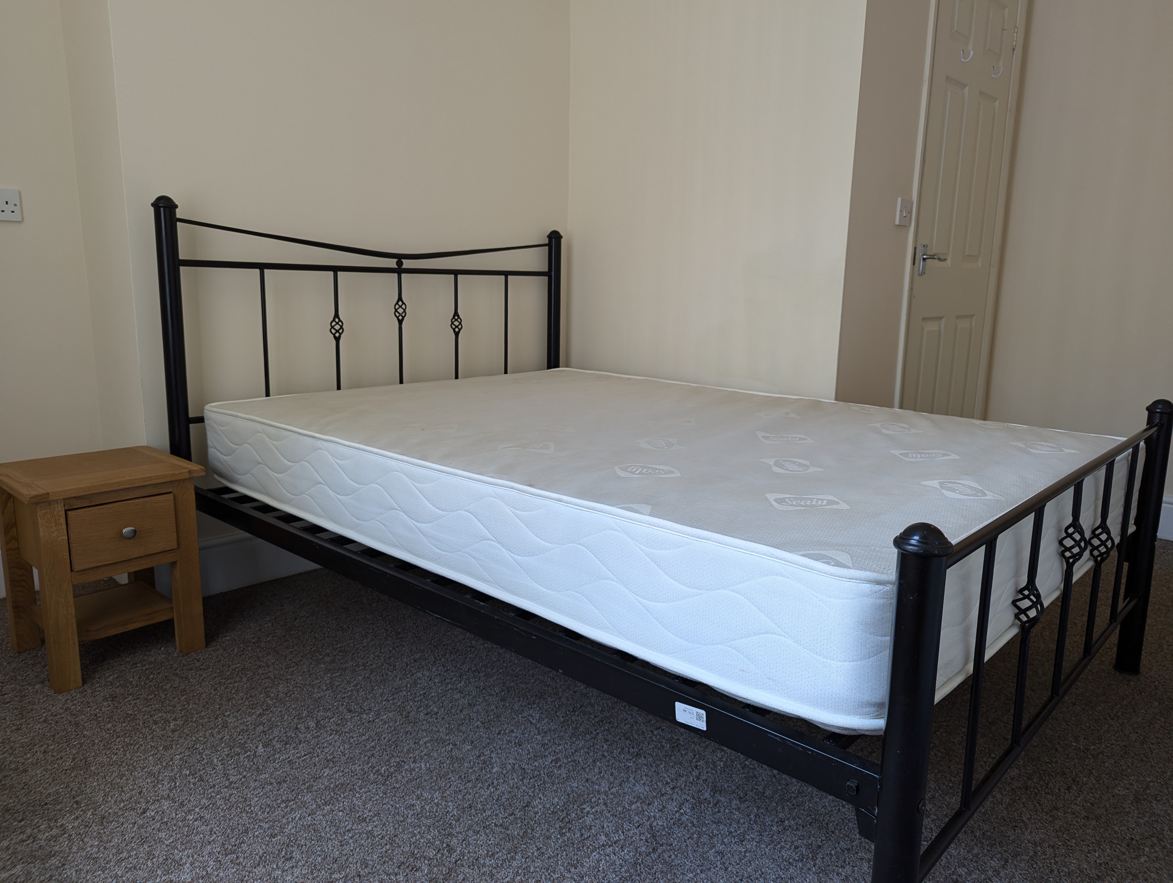 1 bed house of multiple occupation to rent in York Road, Great Yarmouth, Norfolk  - Property Image 5