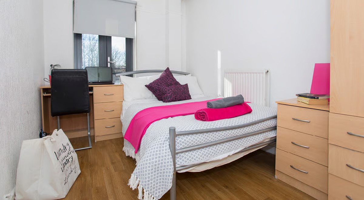 1 bed studio flat to rent in Surrey Quays Landale House, 101 Lower Road, London