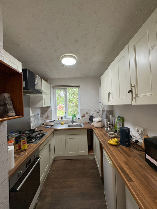 2 bed apartment to rent in Bluebell Road, Norwich  - Property Image 4