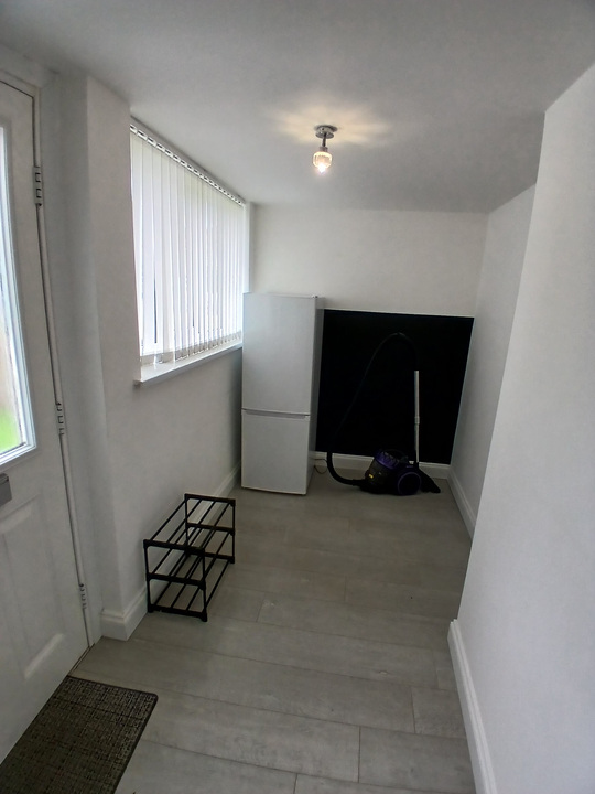 3 bed end of terrace house to rent in Knowland Grove, Norwich, Norfolk  - Property Image 2