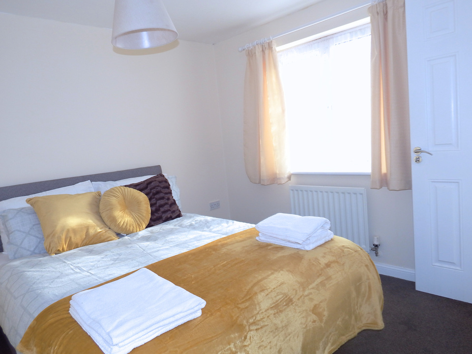 3 bed detached house to rent in Salk Road, Gorleston, Norfolk  - Property Image 8