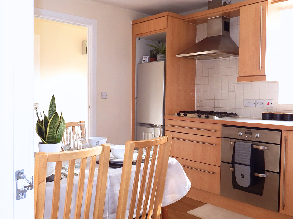 3 bed detached house to rent in Salk Road, Gorleston, Norfolk 4