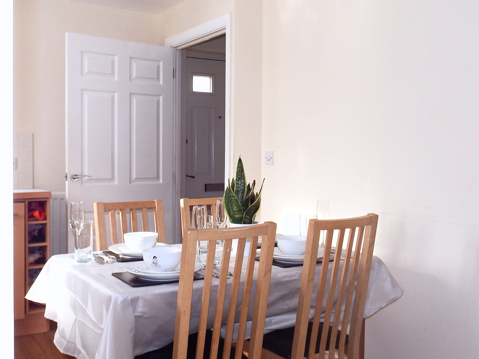 3 bed detached house to rent in Salk Road, Gorleston, Norfolk 5