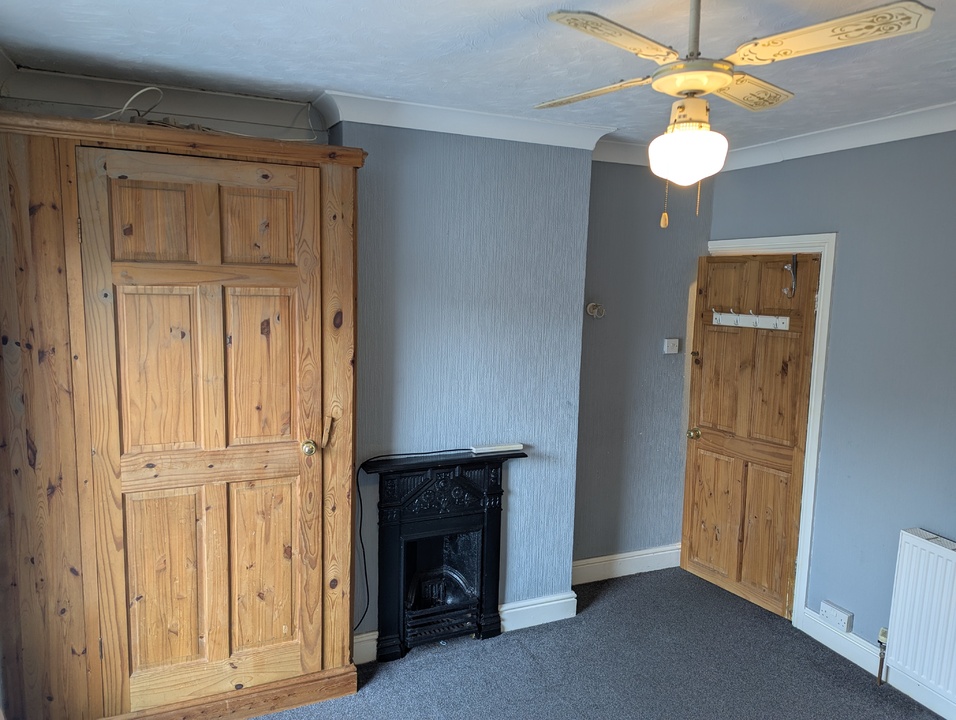 3 bed terraced house to rent in High Mill Road, Great Yarmouth, Norfolk 3