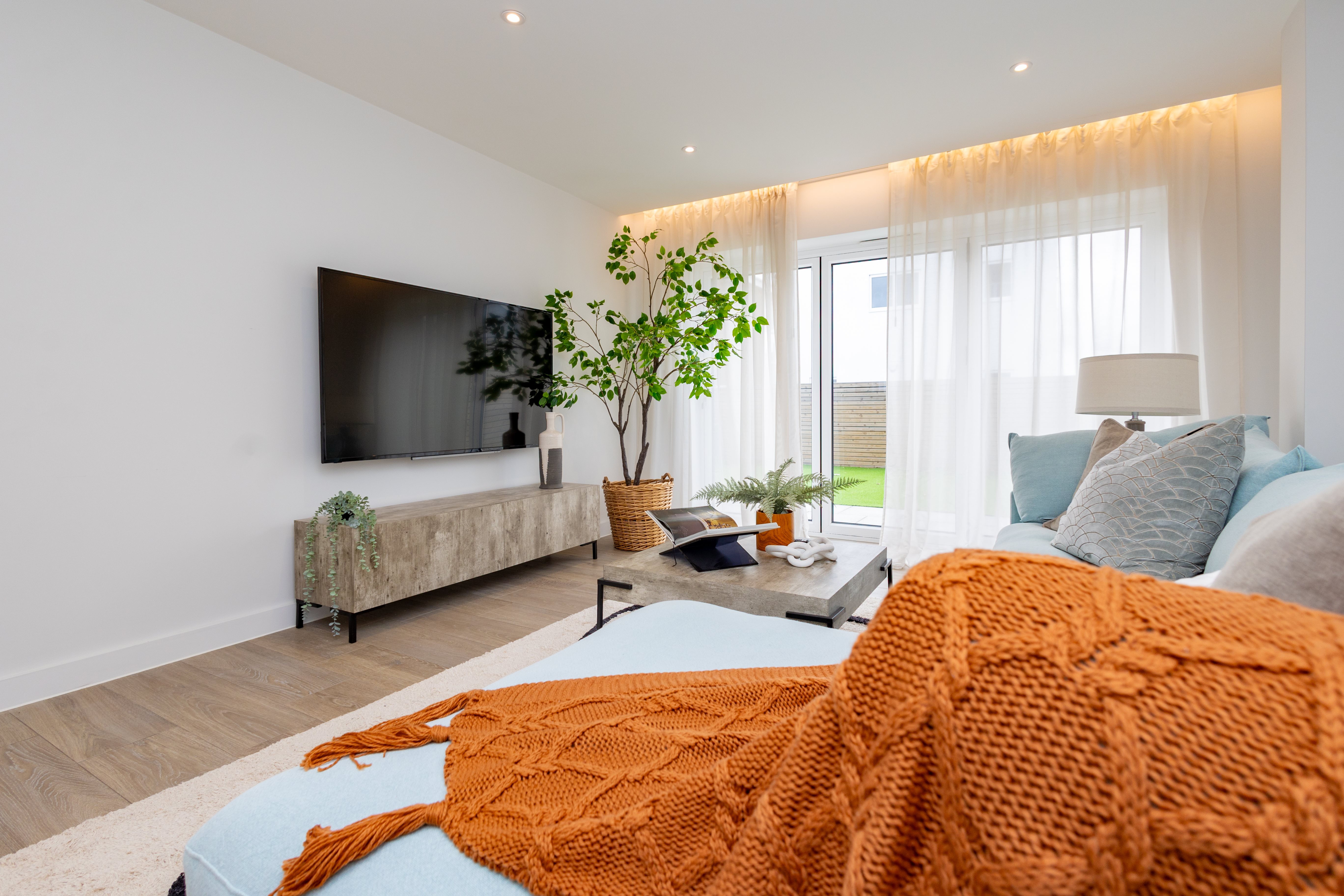 4 bed detached house to rent in Sandbanks Road, Lilliput, BH14 18