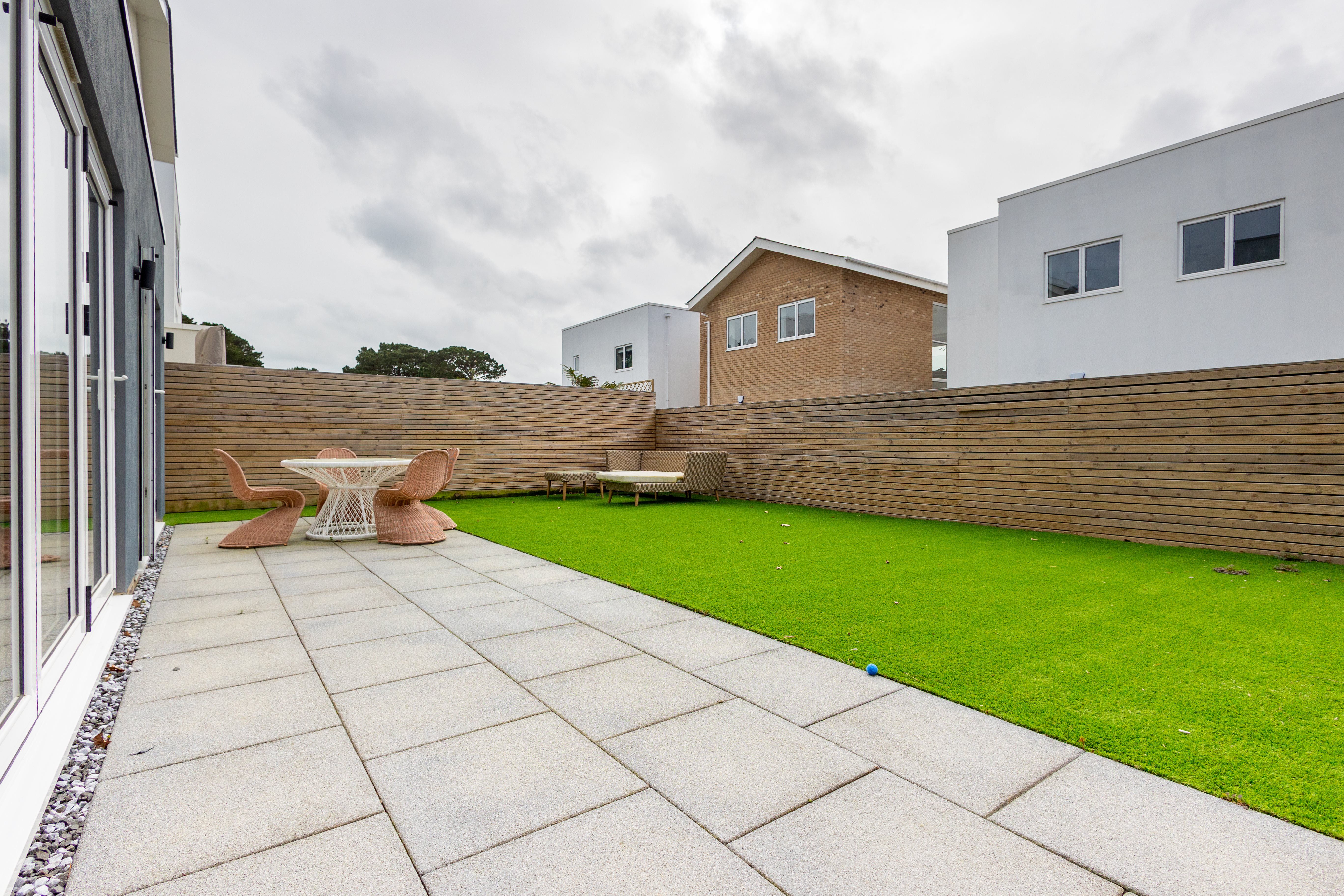 4 bed detached house to rent in Sandbanks Road, Lilliput, BH14 21