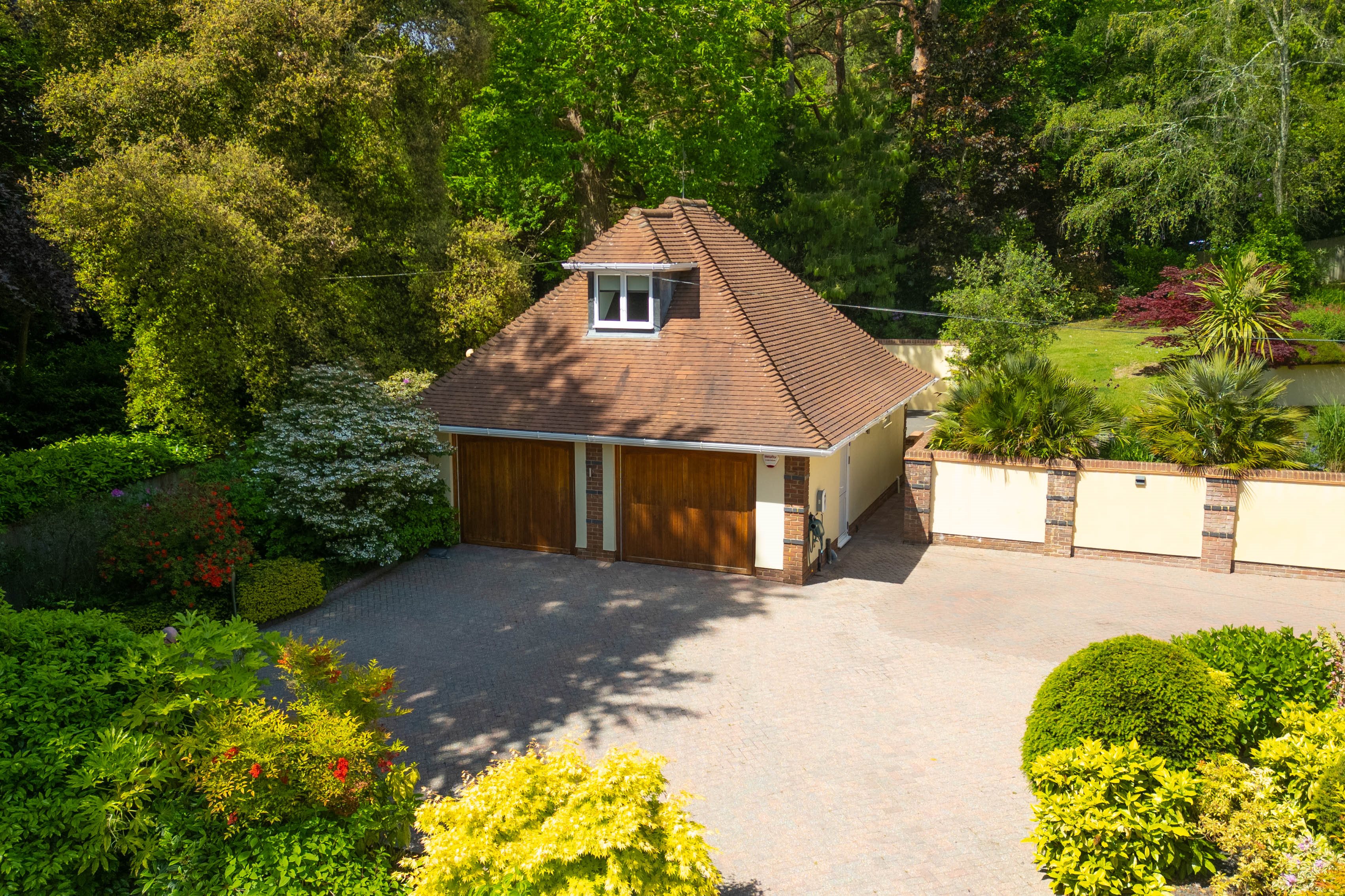 5 bed detached house to rent in Mornish Road, , BH13 39