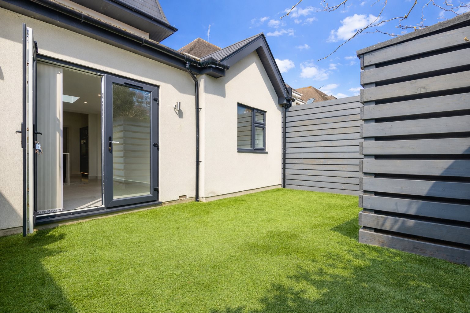 2 bed flat to rent in Alumhurst Road, Westbourne, BH4  - Property Image 12