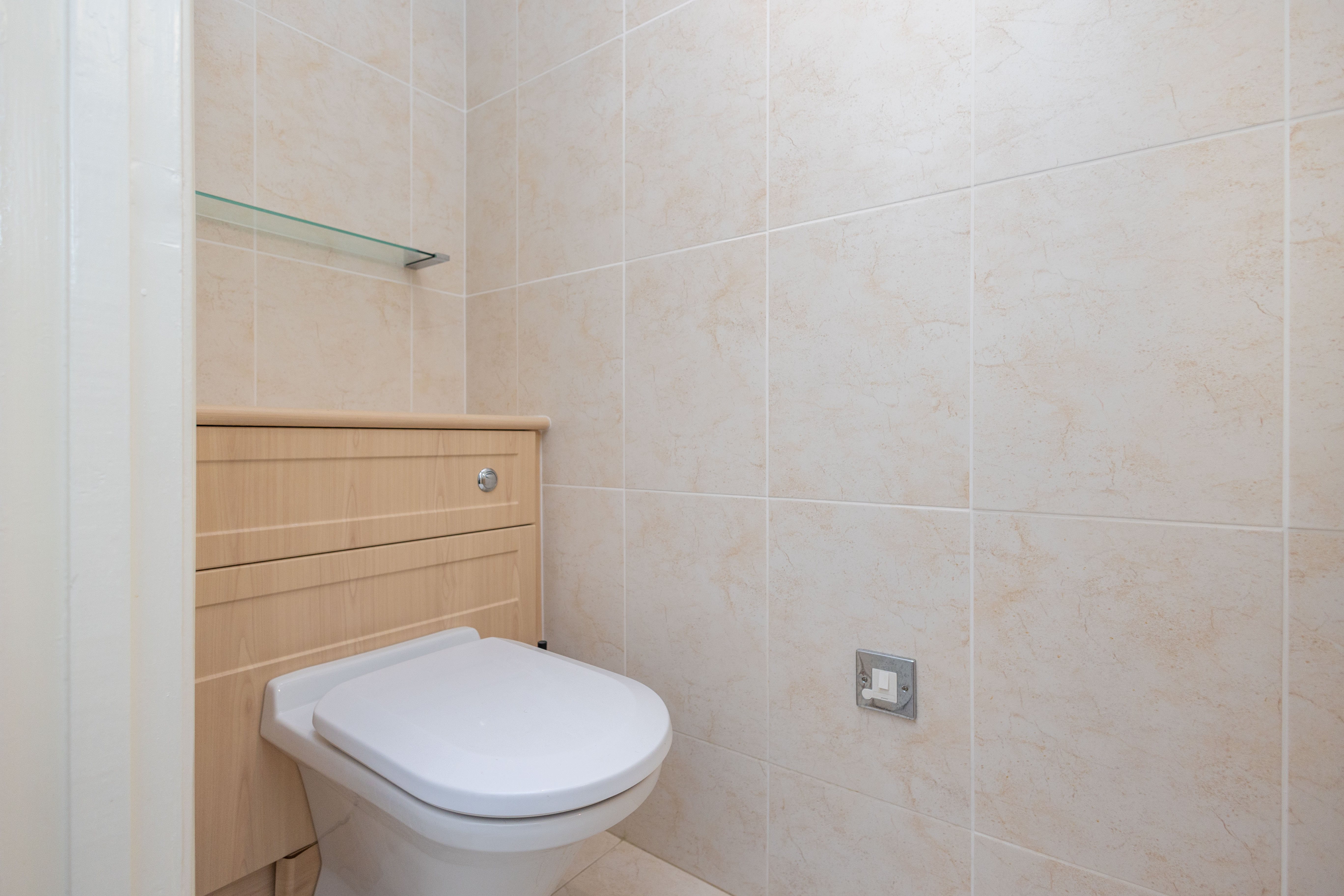 2 bed flat to rent in Hurst Hill, Lilliput, BH14 12