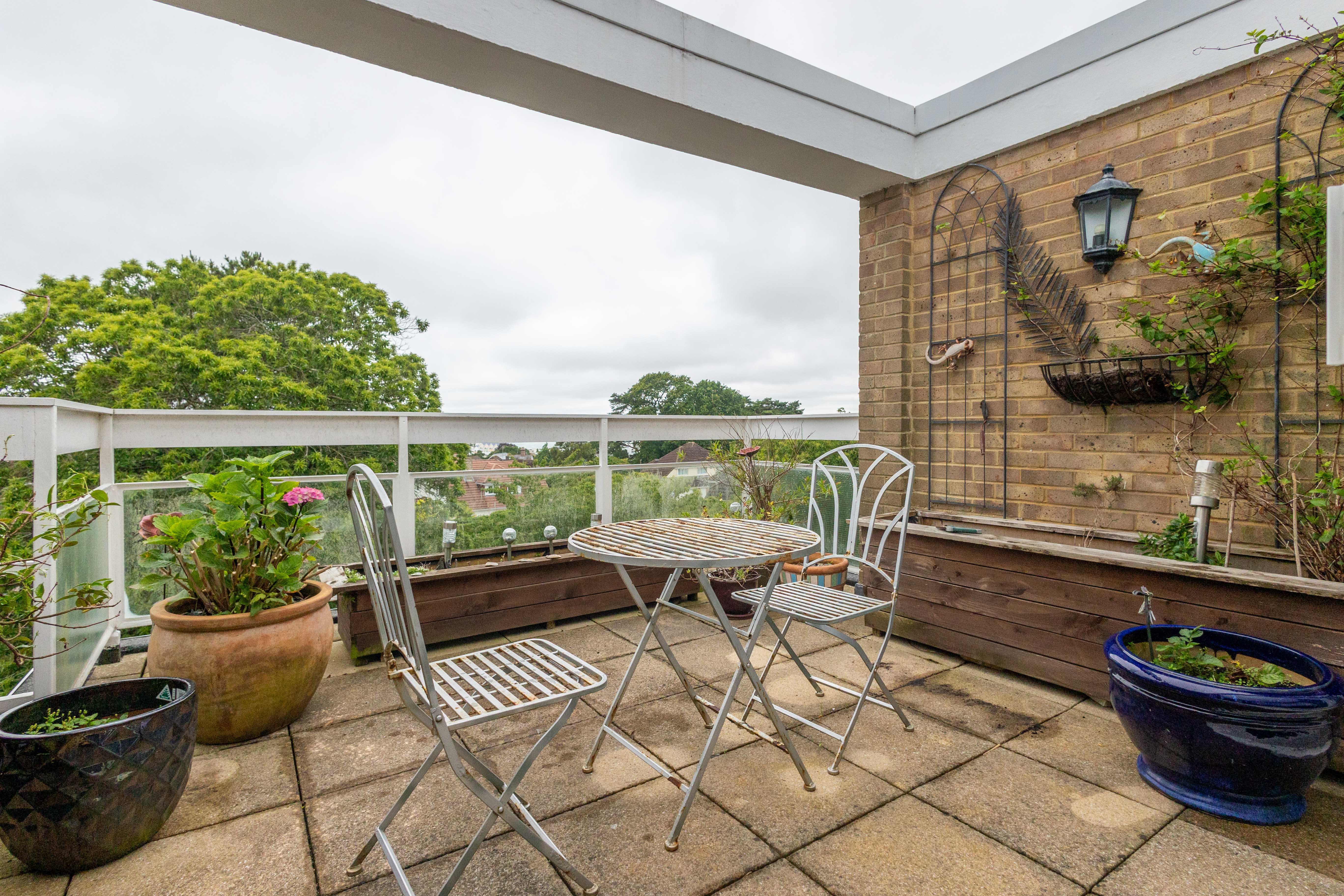 2 bed flat to rent in Hurst Hill, Lilliput, BH14  - Property Image 15