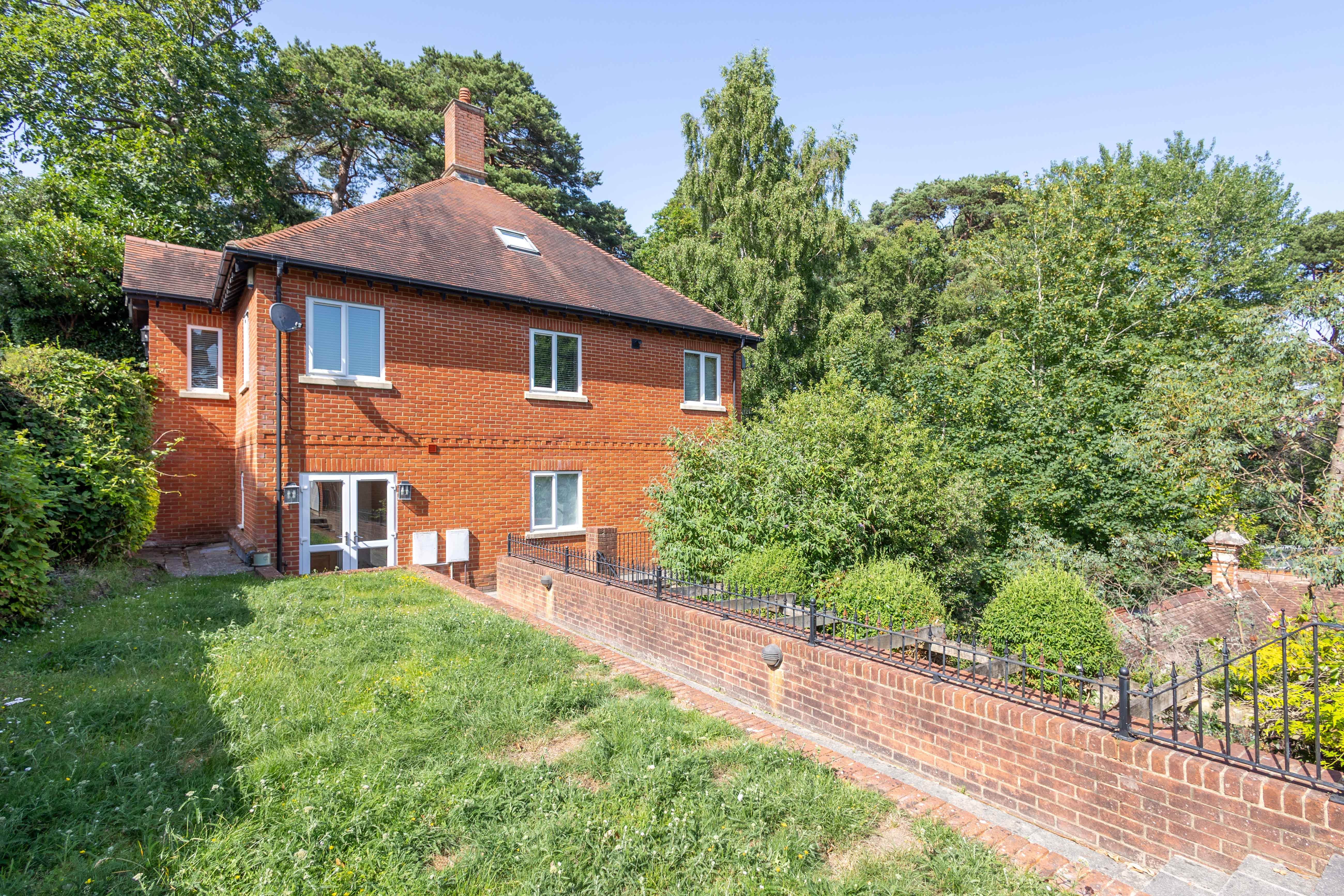 4 bed detached house to rent in Crichel Mount Road, Poole, BH14 19