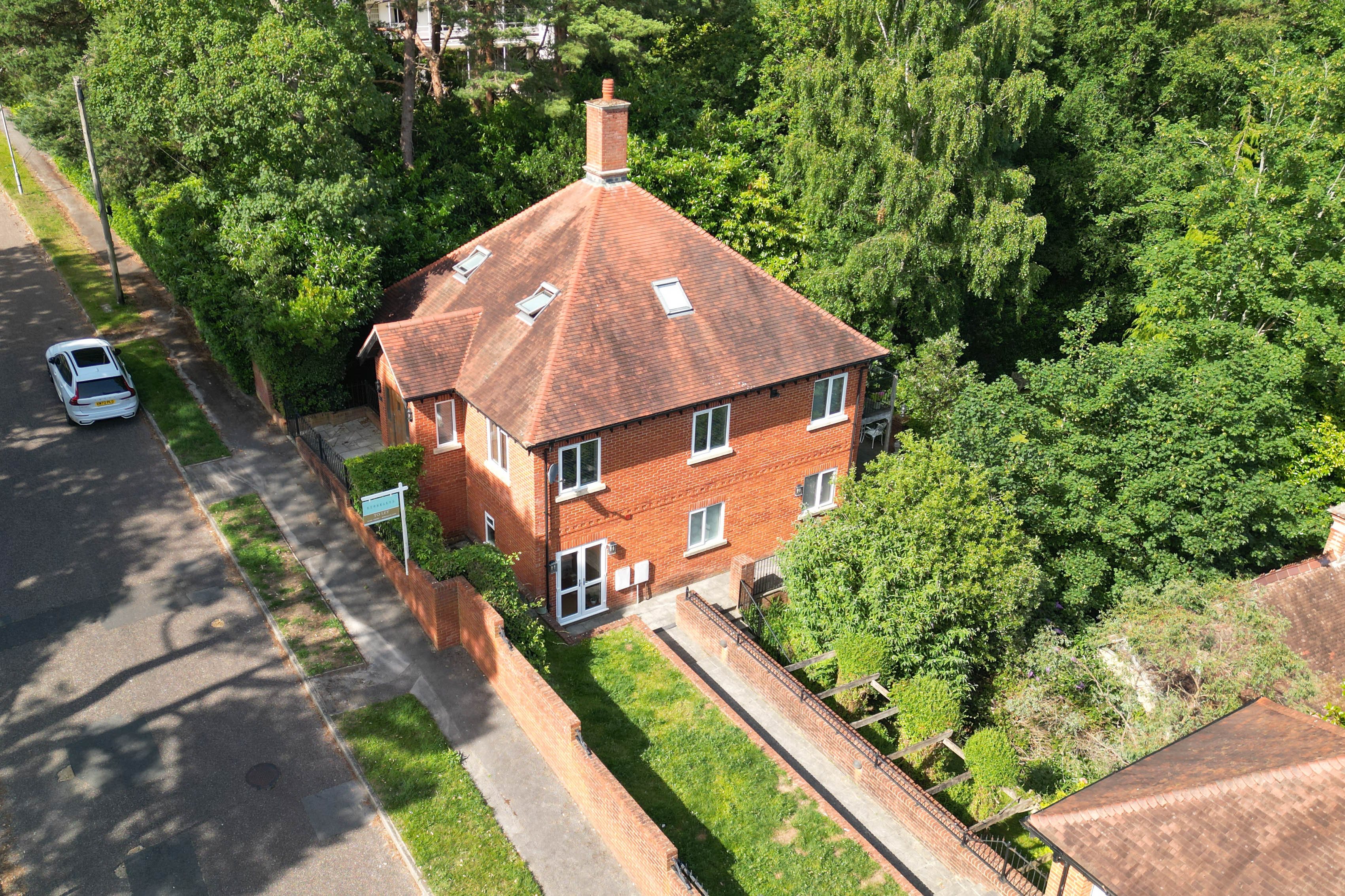 4 bed detached house to rent in Crichel Mount Road, Poole, BH14 22