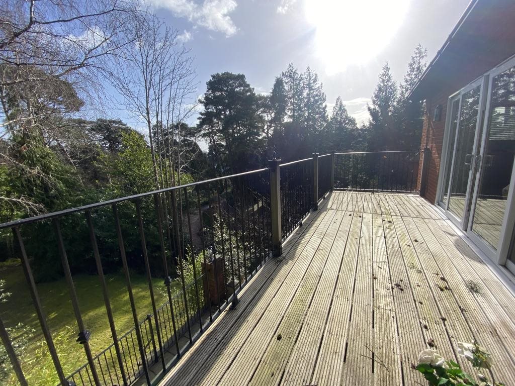 4 bed detached house to rent in Crichel Mount Road, Poole, BH14 1