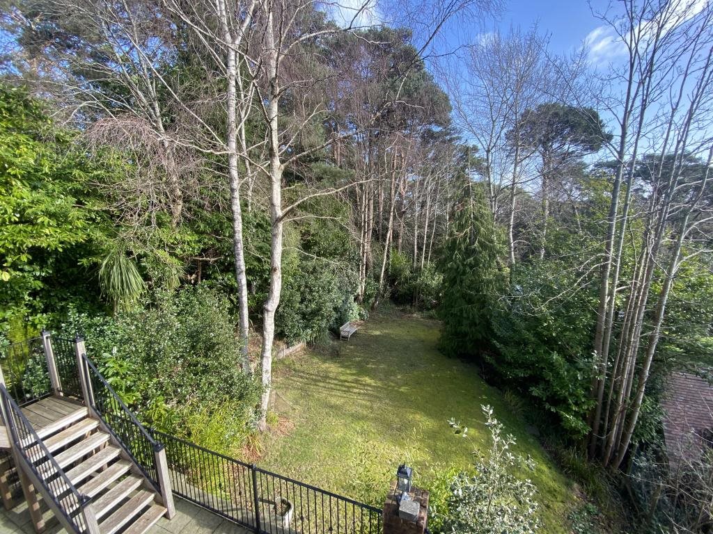 4 bed detached house to rent in Crichel Mount Road, Poole, BH14 2