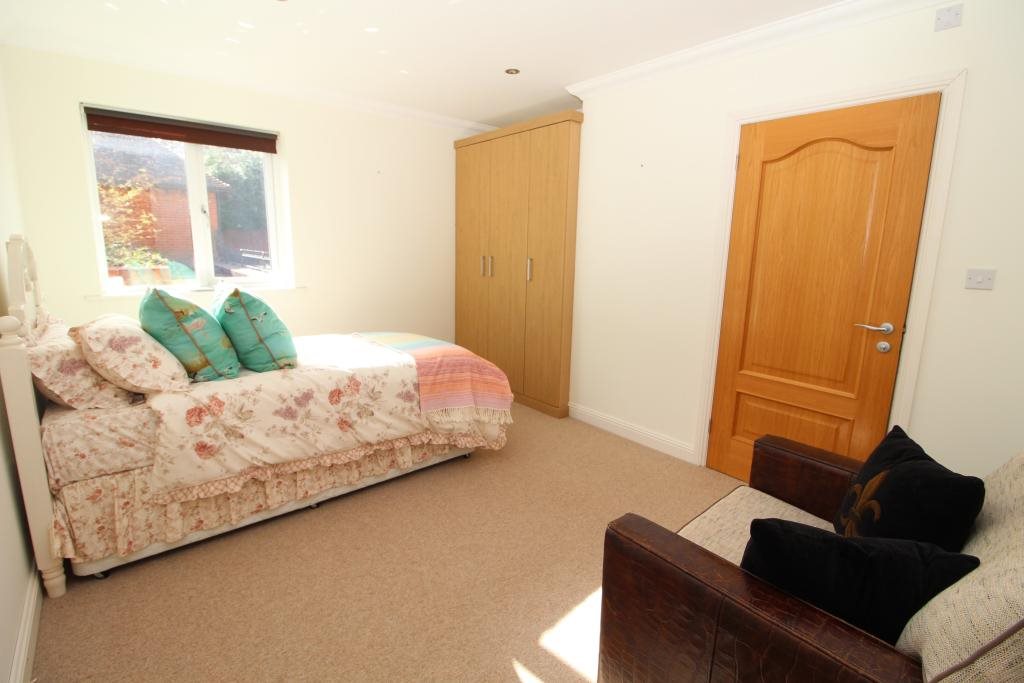 4 bed detached house to rent in Crichel Mount Road, Poole, BH14  - Property Image 5