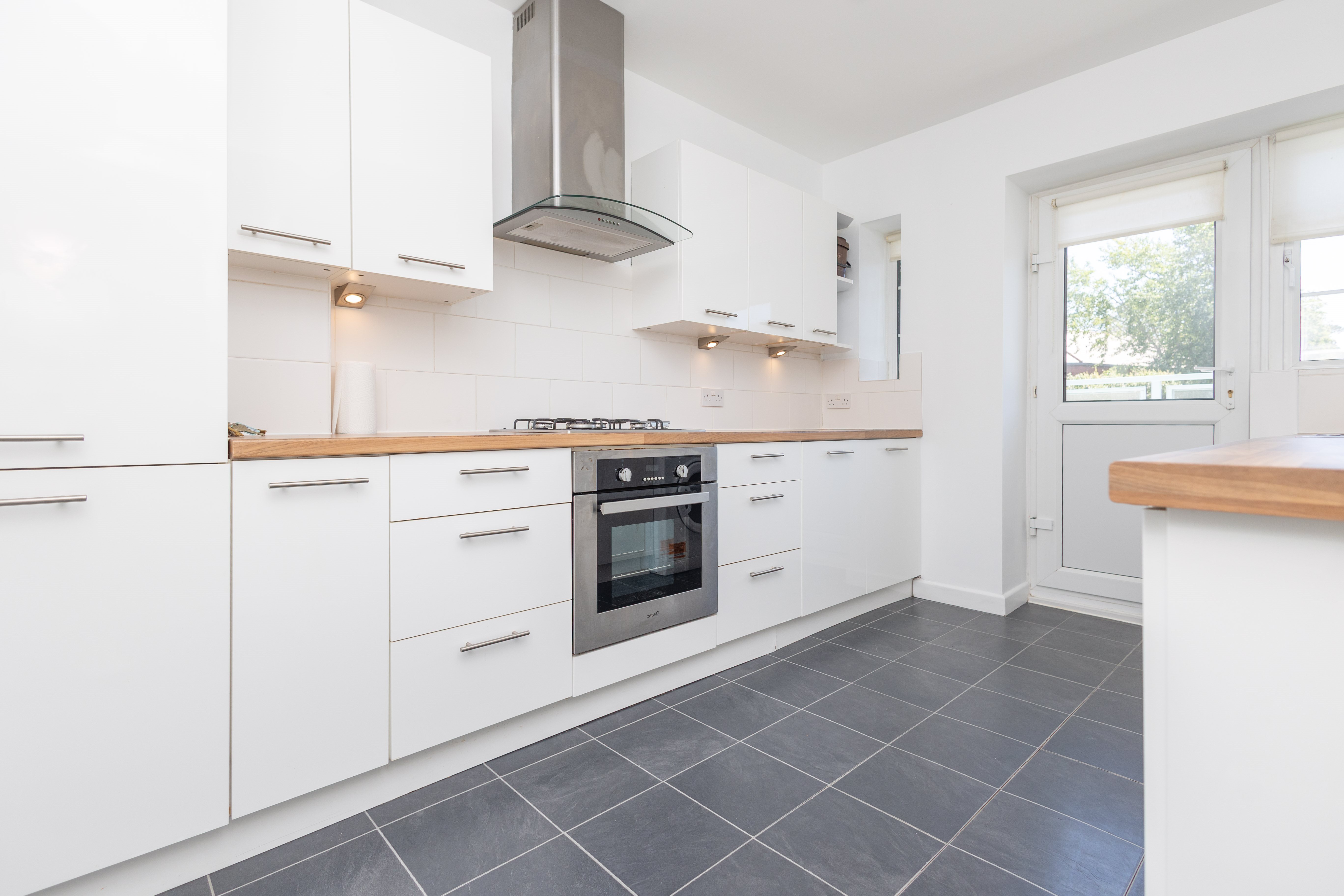 2 bed flat to rent in Chaddesley Glen, Sandbanks, BH13  - Property Image 4