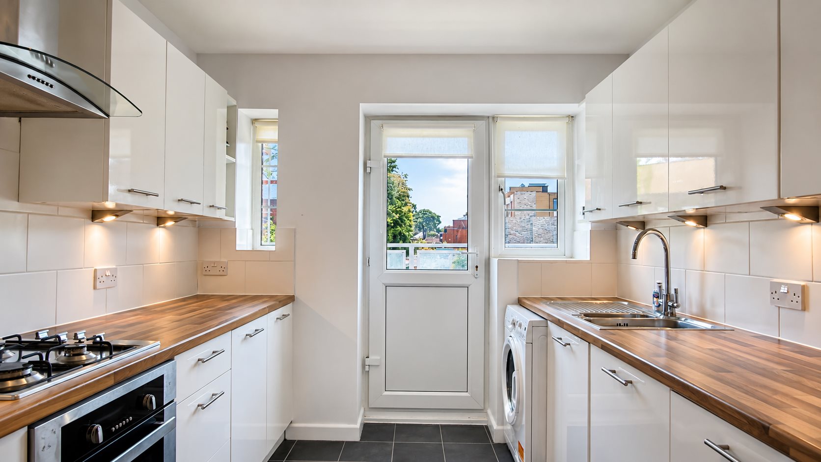 2 bed flat to rent in Chaddesley Glen, Sandbanks, BH13  - Property Image 3