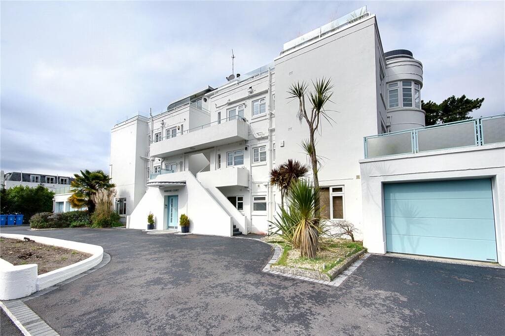 2 bed flat to rent in Chaddesley Glen, Sandbanks, BH13  - Property Image 1